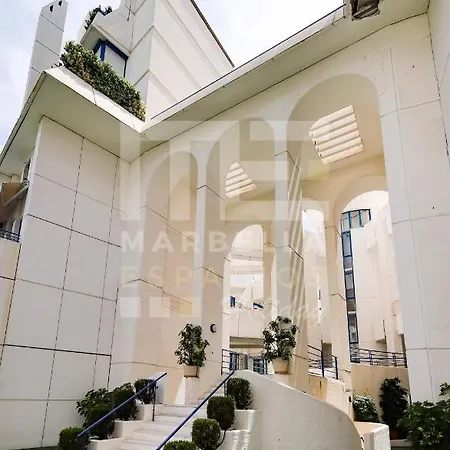 Luxury Duplex 106 Close To The アパート