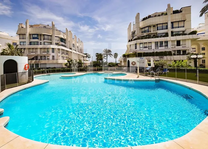 Luxury Duplex 106 Close To The Μαρμπέλλα