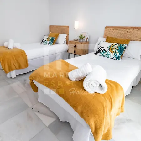 Luxury Duplex 106 Close To The شقة ماربيا